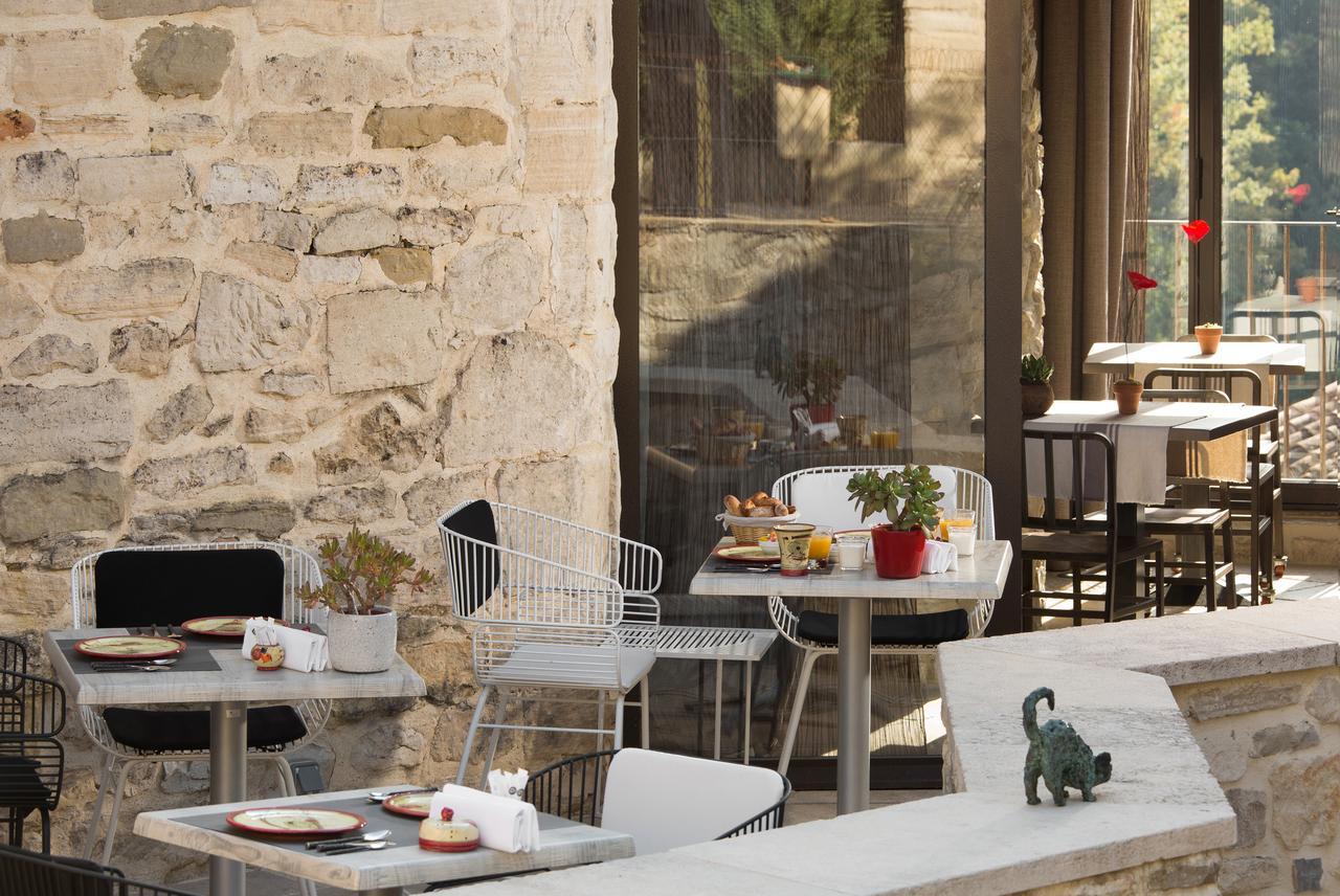 Couette-café La Maison Du Passage - Chambres, Et Restaurant